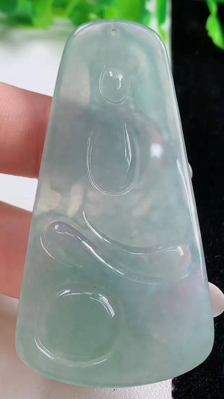 天然A货翡翠普贤菩萨吊坠，尺寸63-33.2-5.7，重量:22.80g
10月14日