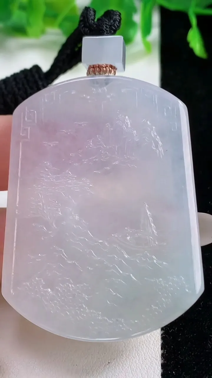 天然A货翡翠山水牌吊坠，尺寸53.3-40-5.8，重量:36.86g
10月14日