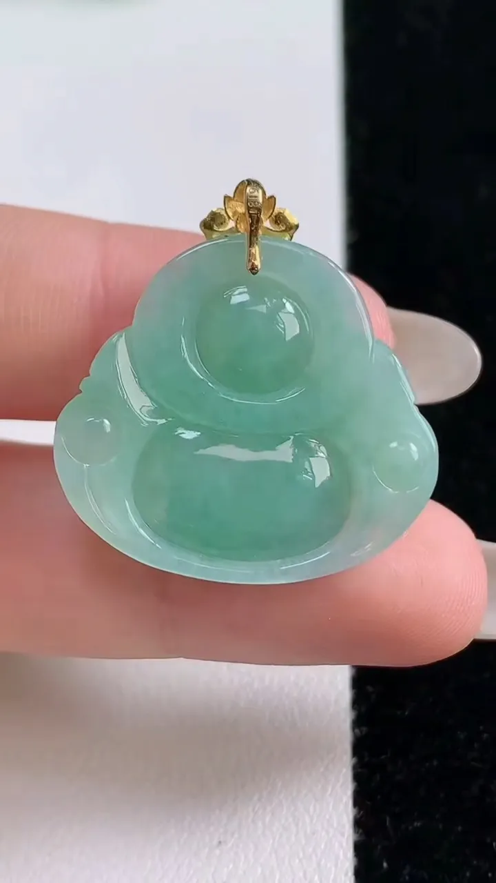 天然A货翡翠佛公吊坠，尺寸24.8-27-5.8，重量:5.70g
10月14日