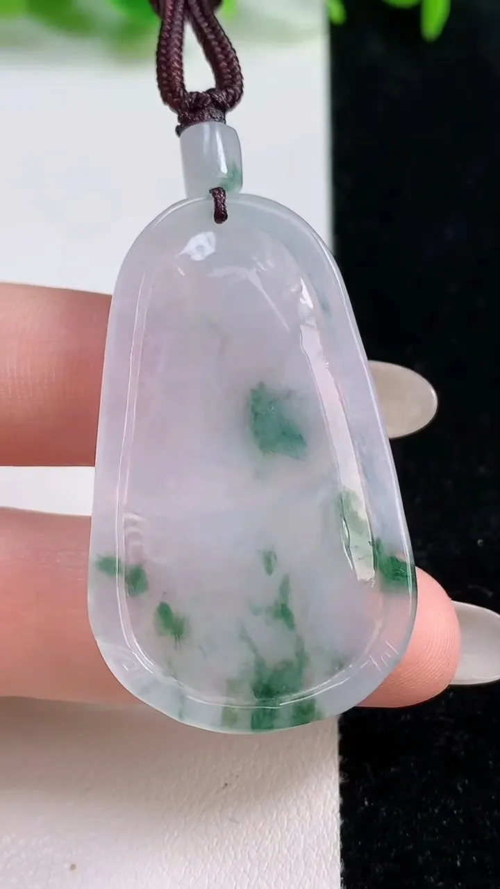 天然A货翡翠普贤菩萨吊坠，尺寸44-26.3-4.8，重量:10.41g
10月14日