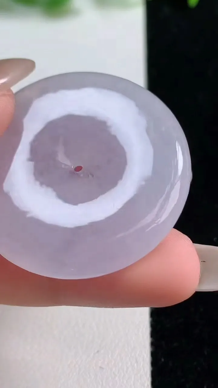 天然A货翡翠冰种紫罗兰平安扣吊坠，尺寸38-5.2，重量:17.88g
10月14日