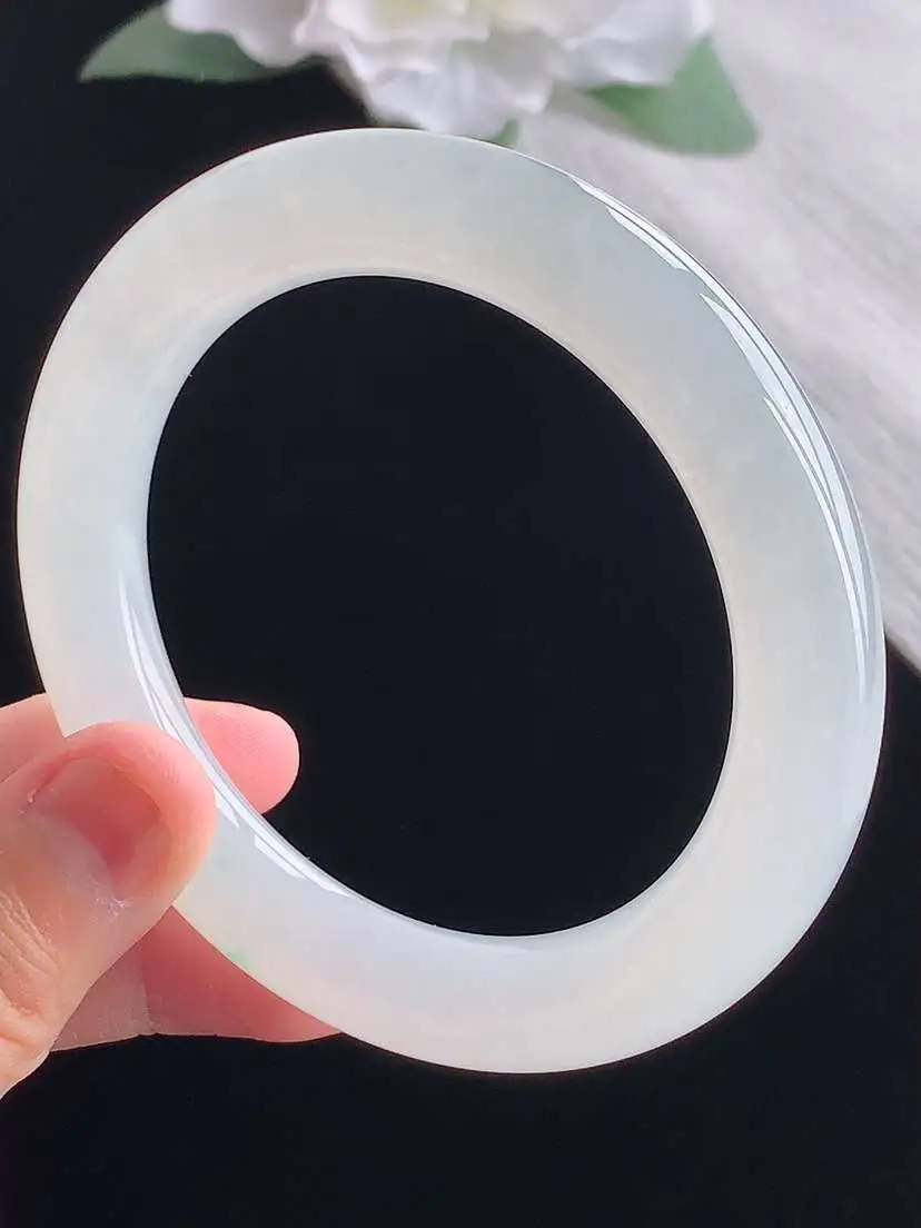 a货翡翠老坑冰种飘绿圆条手镯56-57圈口  尺寸56.3×10.8mm 重量65.25g 1013