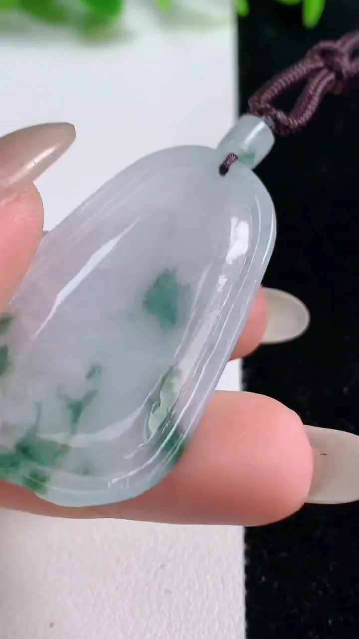 天然A货翡翠普贤菩萨吊坠，尺寸44-26.3-4.8，重量:10.41g
10月14日