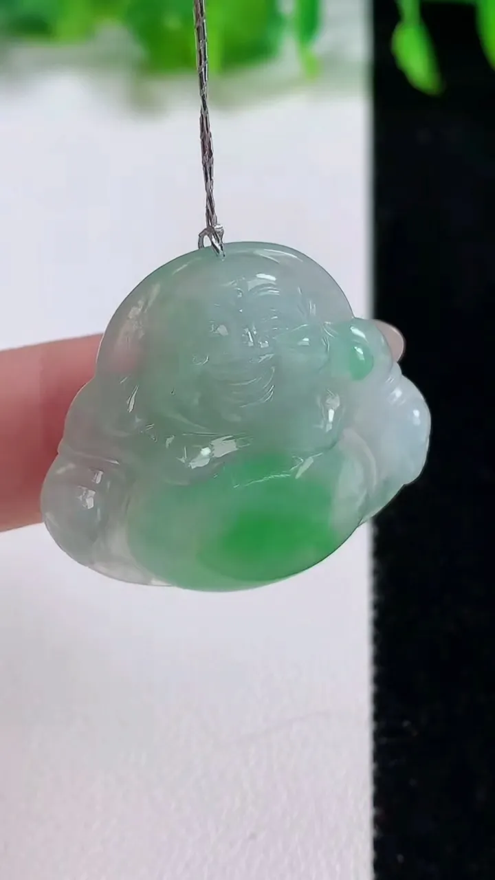 天然A货翡翠佛公吊坠，尺寸28-30-6.3，重量:7.45g
10月14日