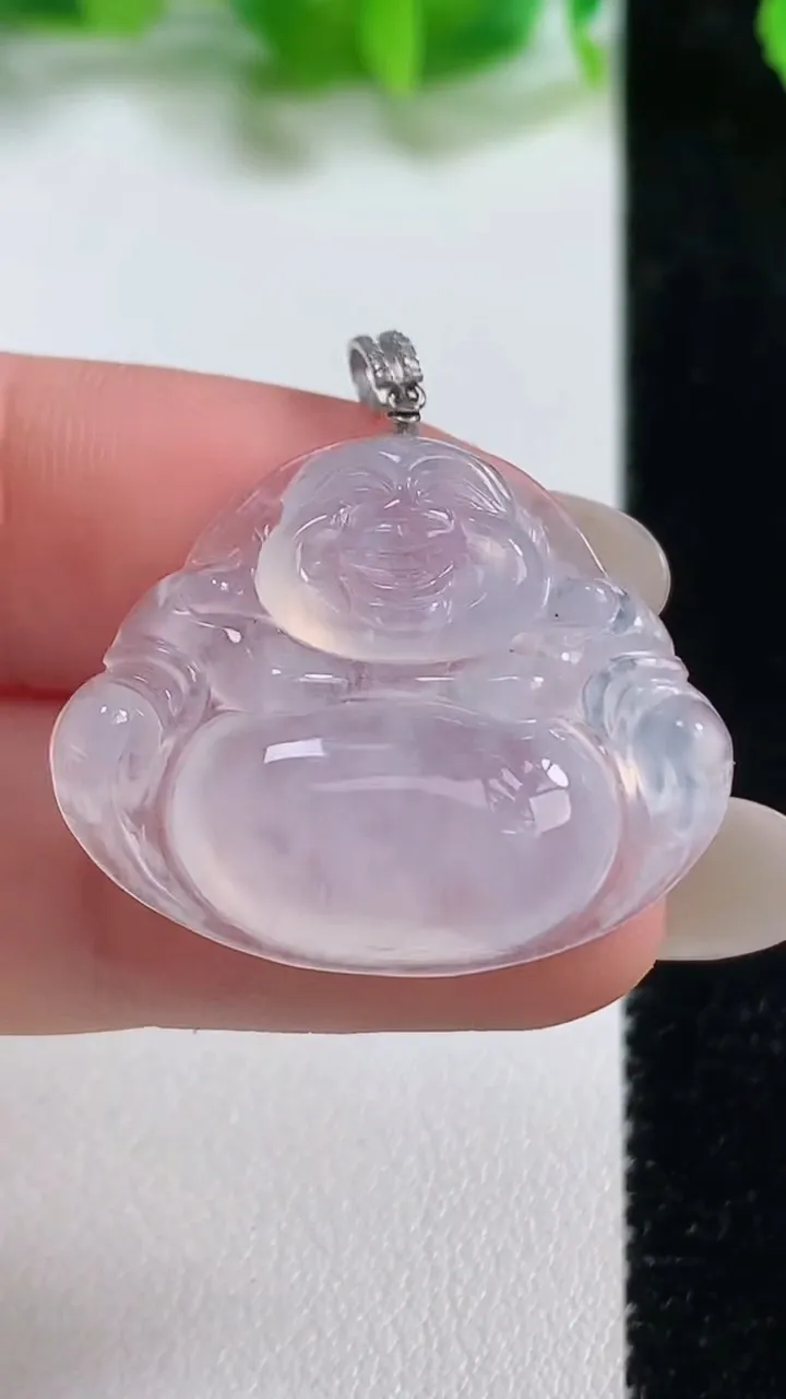 天然A货翡翠种白冰佛公吊坠，尺寸23.6-28.2-6.4，重量:6.20g
10月14日