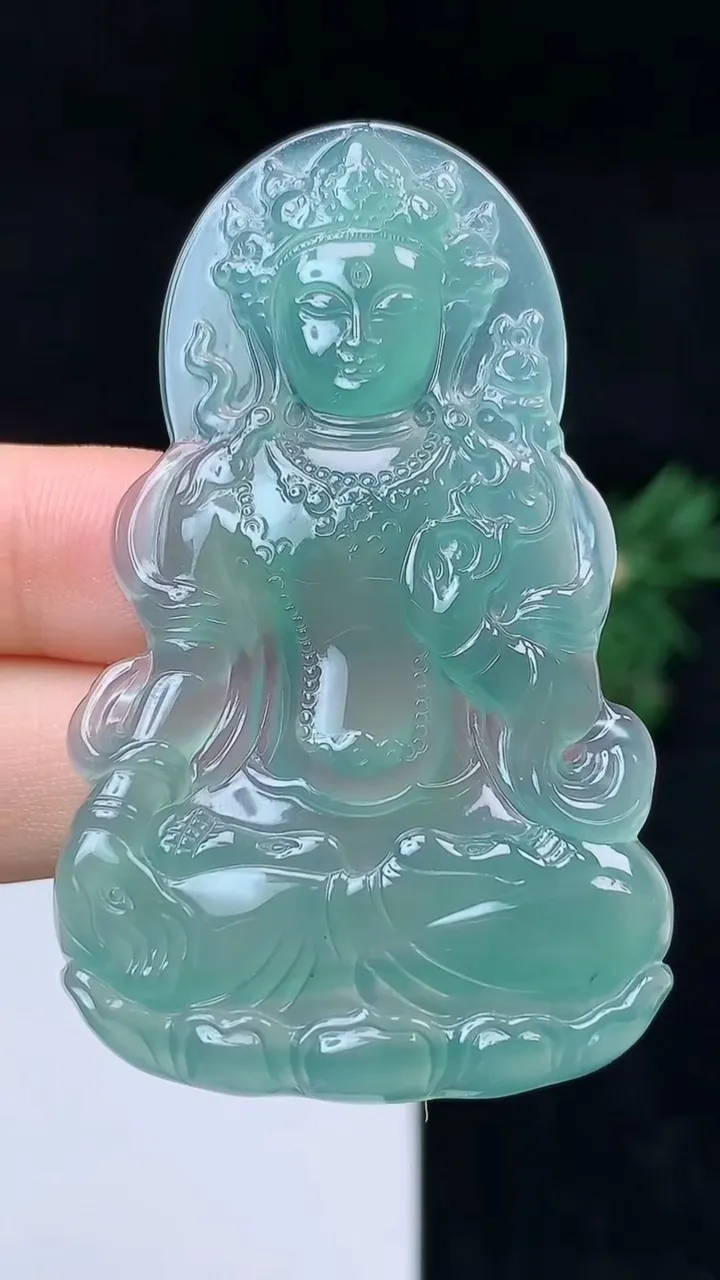天然A货翡翠蓝水度母吊坠，尺寸59.7-36.4-4.9，重量:18.02g
10月14日