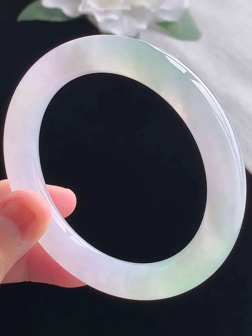 a货翡翠老坑冰种淡紫罗兰圆条手镯56-57圈口  尺寸56.8×10.3mm 重量57.80g 1013