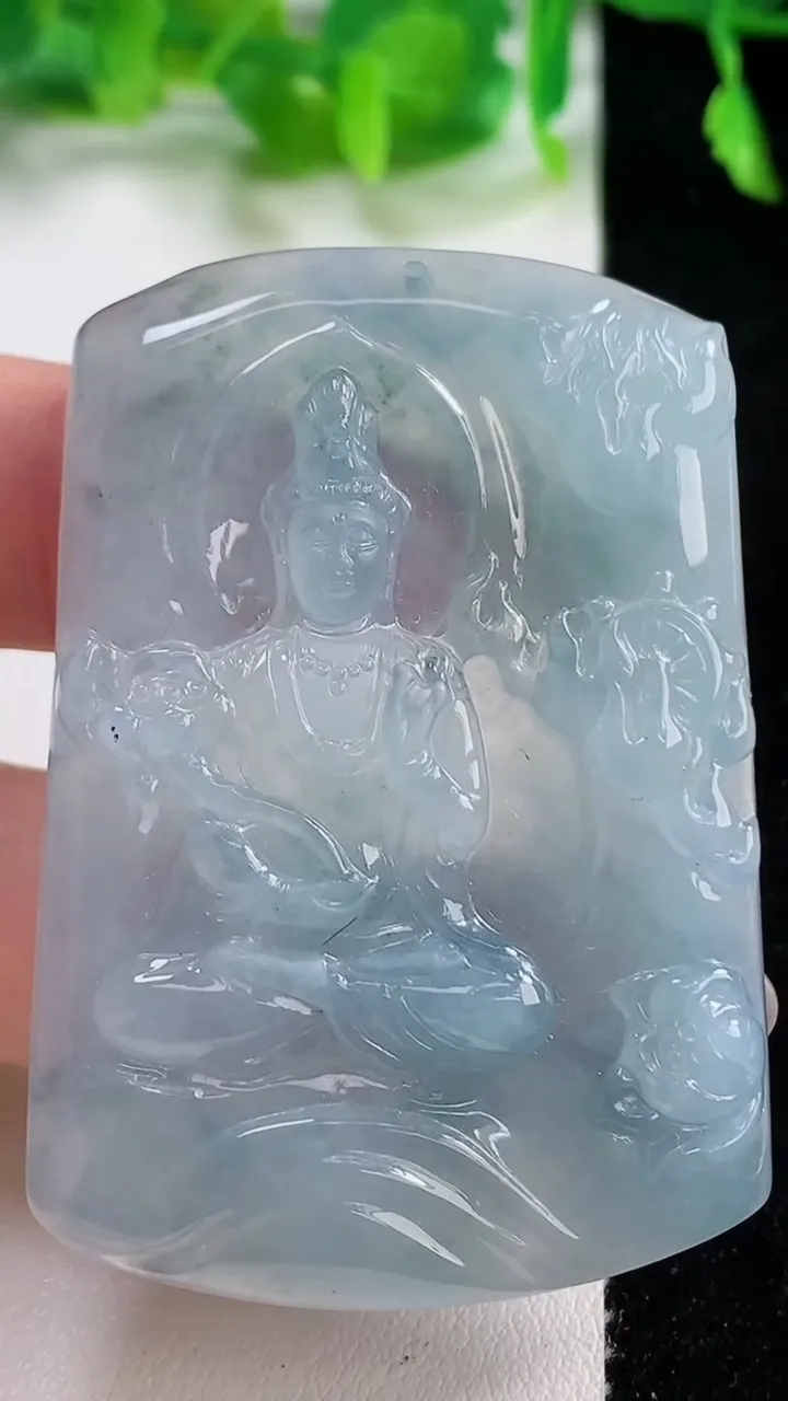 天然A货翡翠冰种紫罗兰飘花大势至观音菩萨吊坠，尺寸54-37.8-5.7，重量:26.82g
10月14日