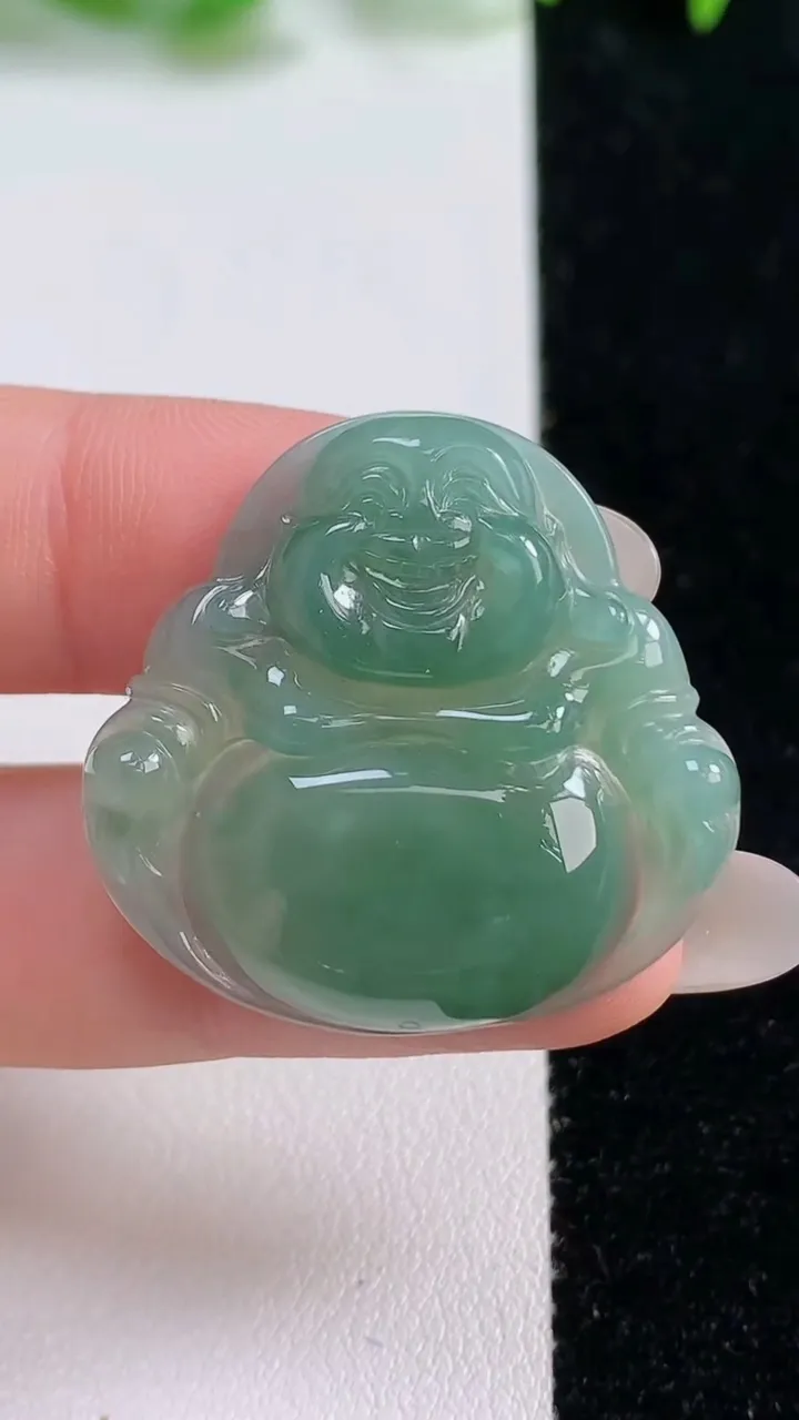 天然A货翡翠佛公吊坠，尺寸30.3-31.7-5，重量:7.65g
10月14日