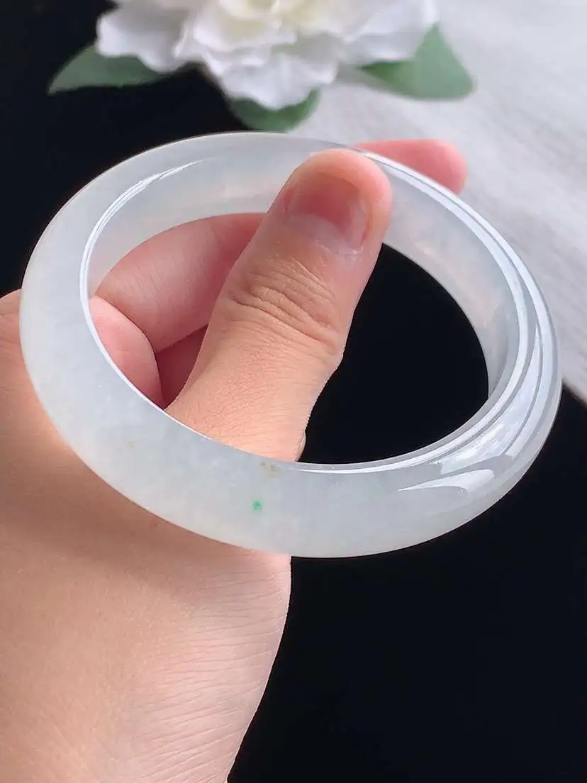 a货翡翠老坑冰种飘绿正装正圈手镯55-56圈口  尺寸55.5×11.6×8mm 重量56.70g 1013