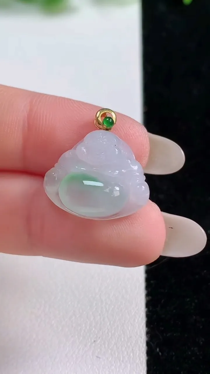 天然A货翡翠佛公吊坠，尺寸15.4-18.8-5.8，重量:2.59g
10月14日