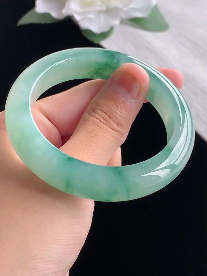 a货翡翠老坑冰种飘花正装正圈手镯52-53小圈口  尺寸52.5×12.2×8.8mm 重量60.20g 1013