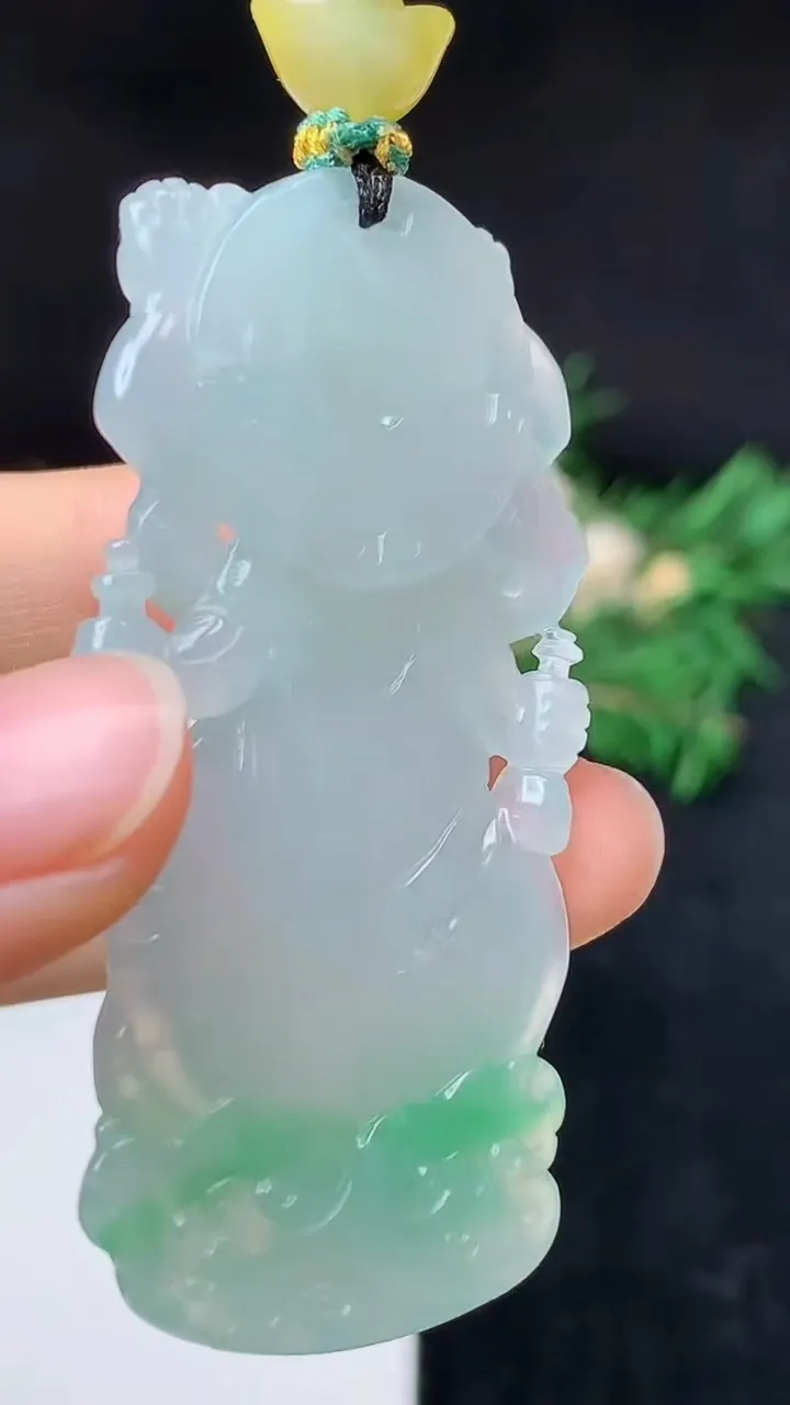 天然A货翡翠不动明王吊坠，尺寸57.6-26-10.7，重量:32.55g
10月14日