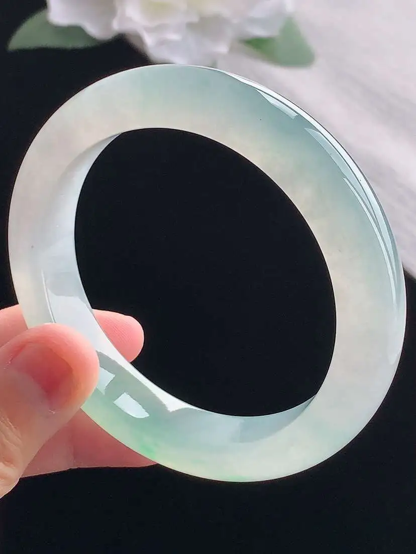 a货翡翠老坑冰种飘绿正装正圈手镯55-56圈口  尺寸55.2×12.6×8.8mm 重量63.53g 1013 A93