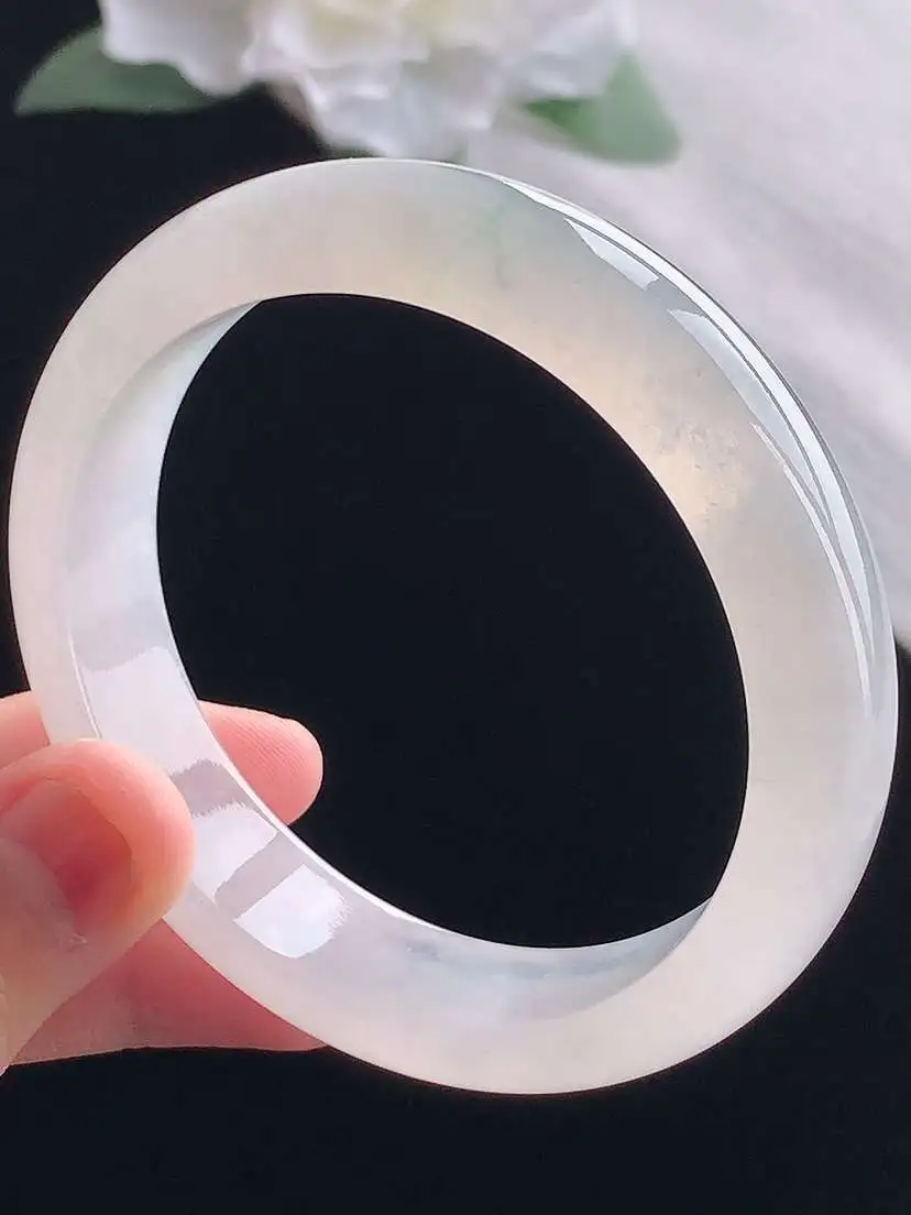 a货翡翠老坑冰种飘花正装正圈手镯56-57圈口  尺寸56.8×13.6×7.6mm 重量60.32