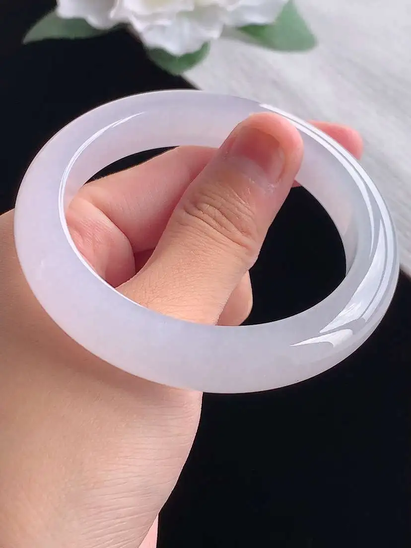 a货翡翠老坑冰种白月光正装正圈手镯55-56圈口  尺寸55.8×11×8.5mm 重量58.70g 1013