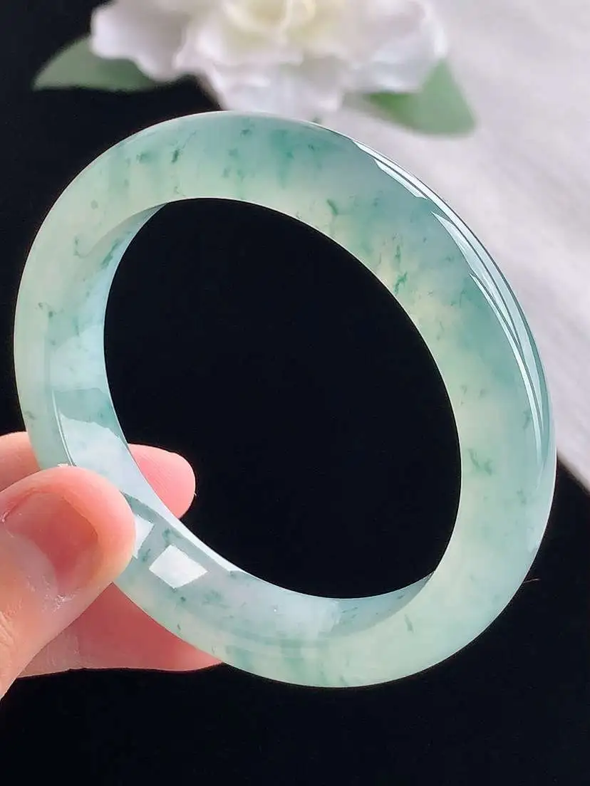 a货翡翠老坑冰种飘花正装正圈手镯51-52小圈口  尺寸51.5×11×8mm 重量47.76g 1013