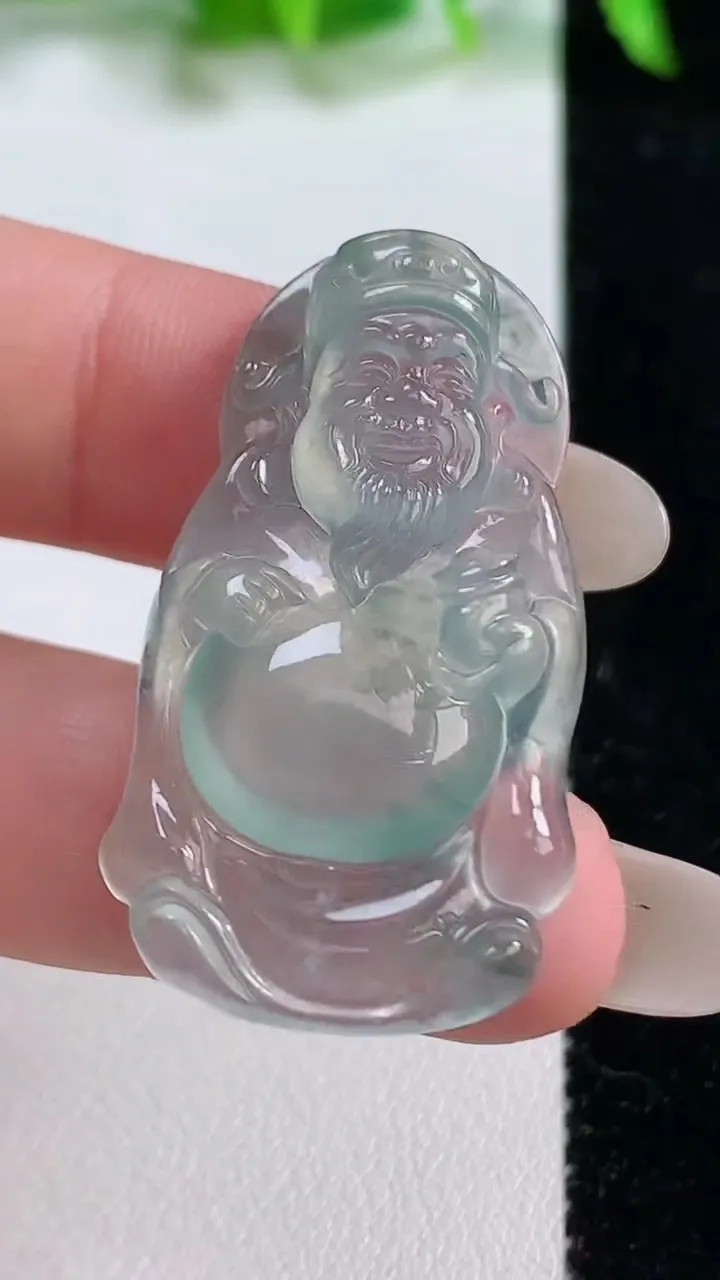 天然A货翡翠种飘花财神爷吊坠，尺寸38-20-5.2，重量:8.00g
10月14日