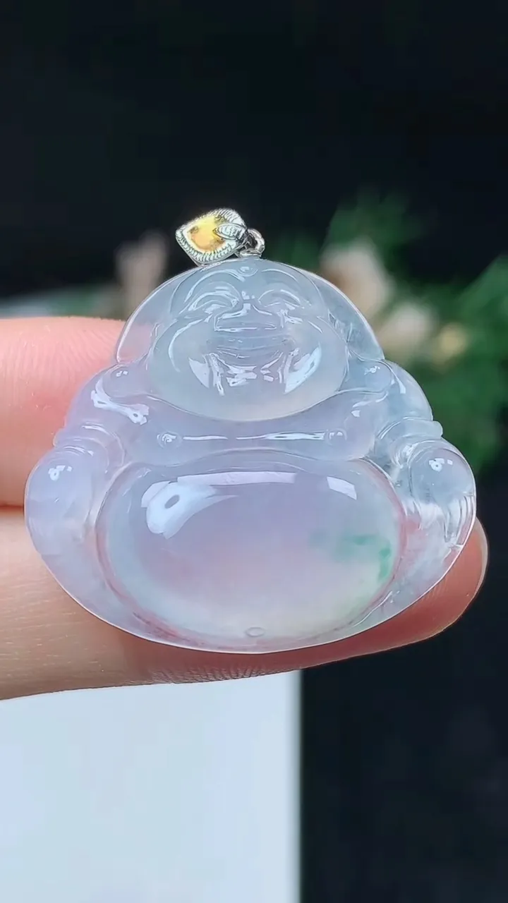 天然A货翡翠飘花佛公吊坠，尺寸27.5-30.5-6.2，重量:8.25g
10月14日