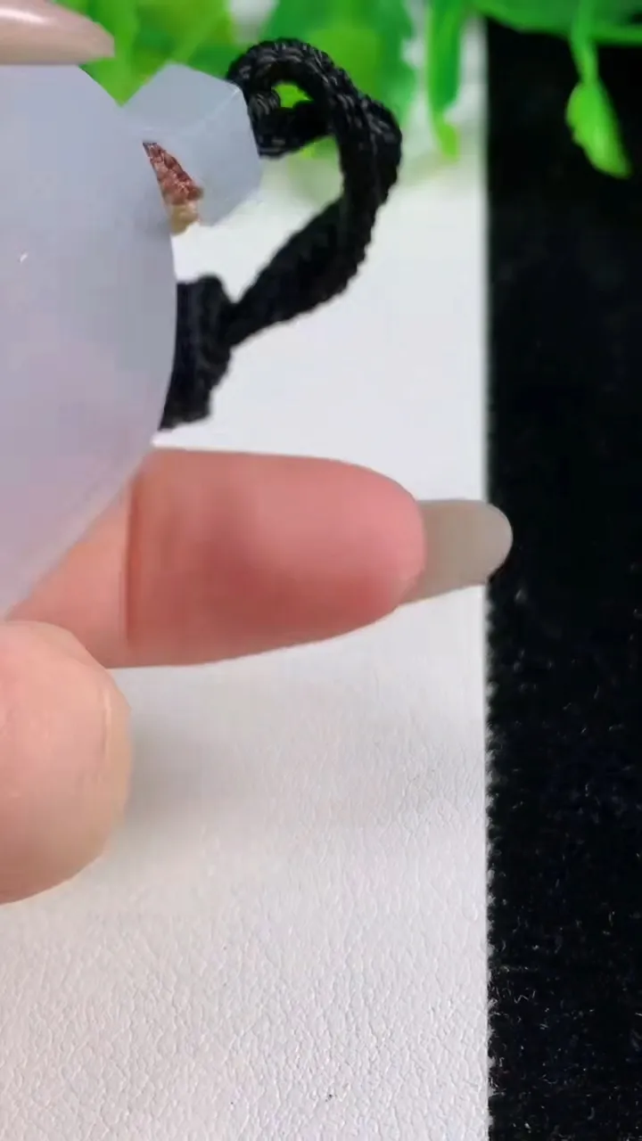 天然A货翡翠山水牌吊坠，尺寸53.3-40-5.8，重量:36.86g
10月14日