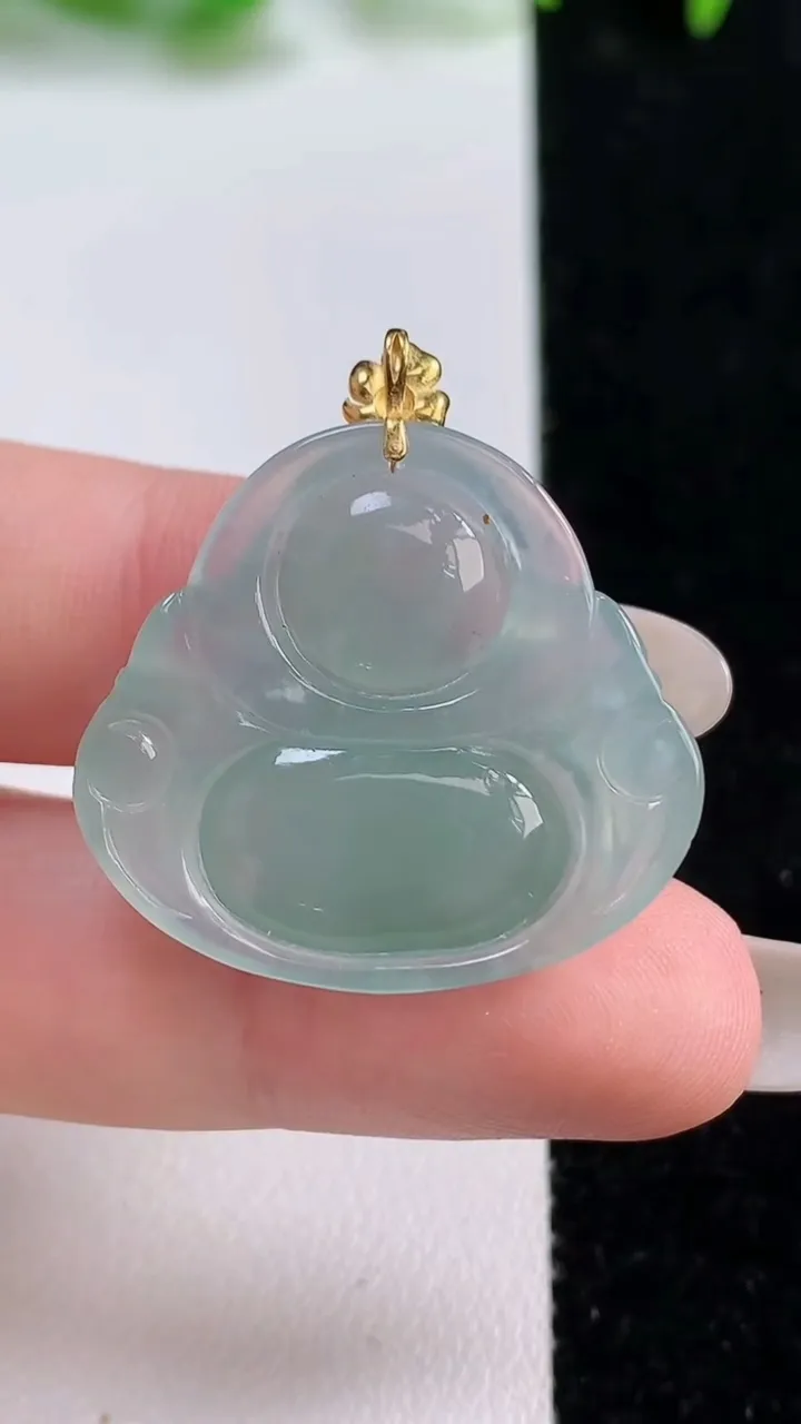 天然A货翡翠佛公吊坠，尺寸26-28.6-6.2，重量:6.75g
10月14日