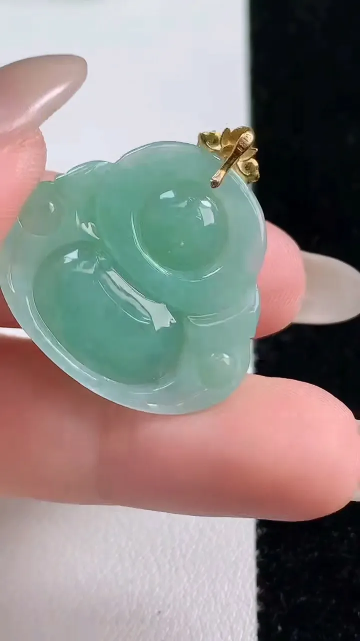 天然A货翡翠佛公吊坠，尺寸24.8-27-5.8，重量:5.70g
10月14日