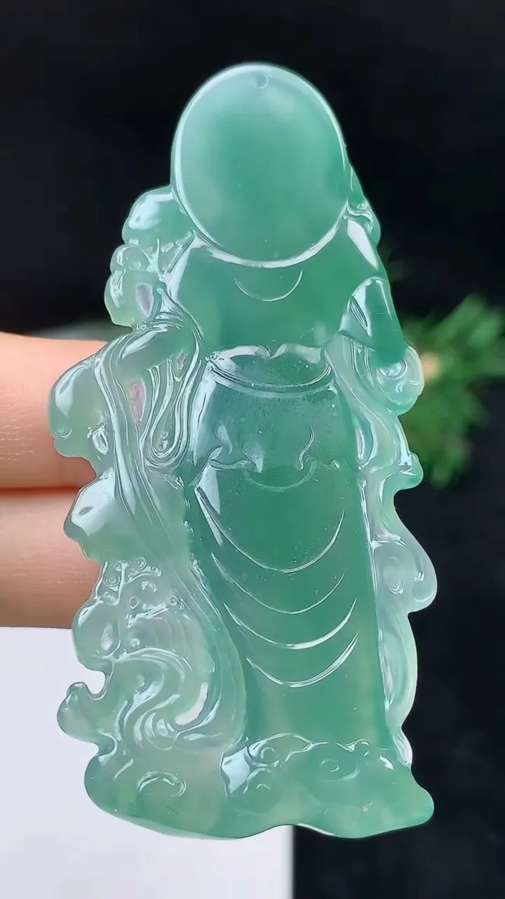 天然A货翡翠蓝水大势至观音菩萨吊坠，尺寸66.3-28.3-5.6，重量:18.82g
10月14日