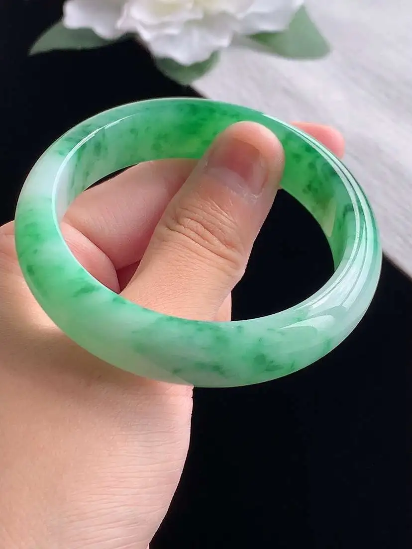 a货翡翠老坑冰种飘绿正装正圈手镯53-54圈口  尺寸53×12.8×6.5mm 重量51.15g 1013