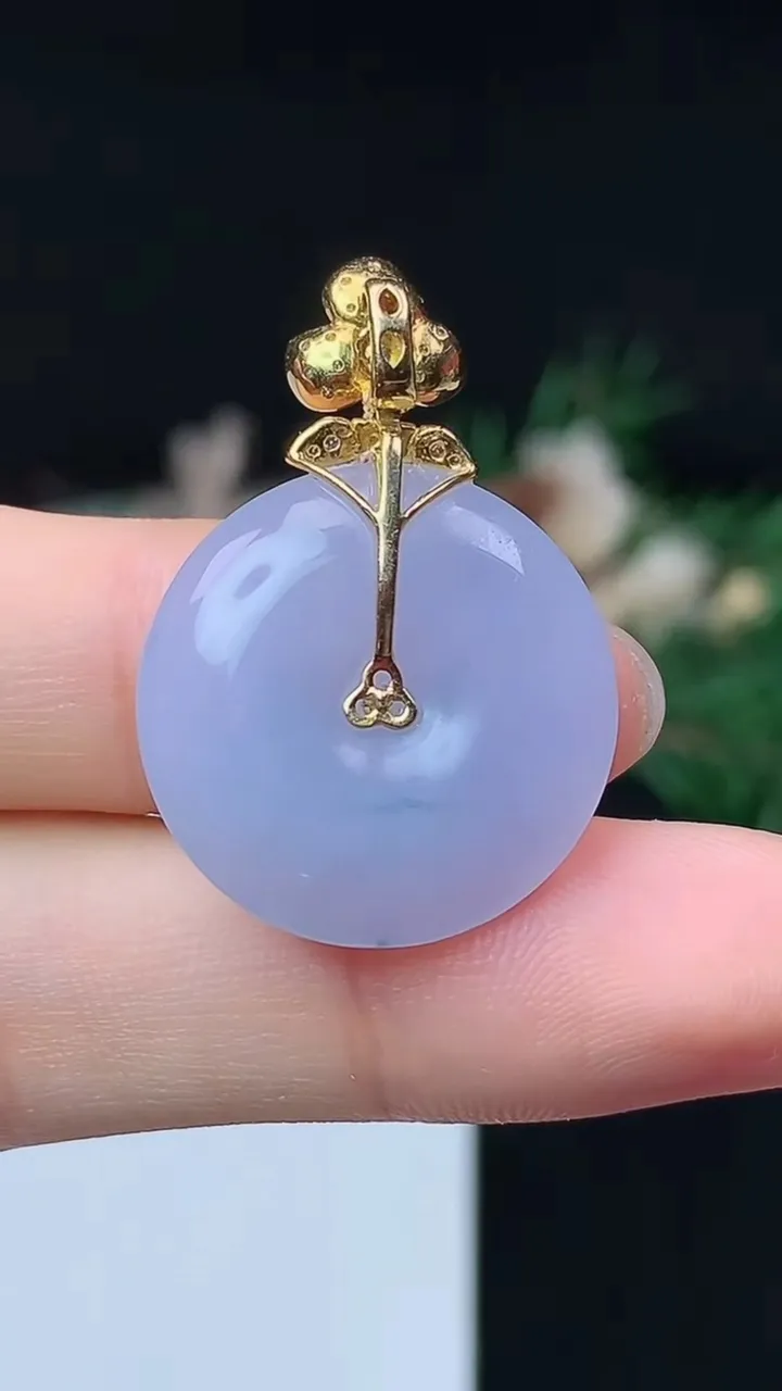 天然A货翡翠紫罗兰 飘花平安扣吊坠，尺寸21.2-5.4，重量:5.63g
10月14日