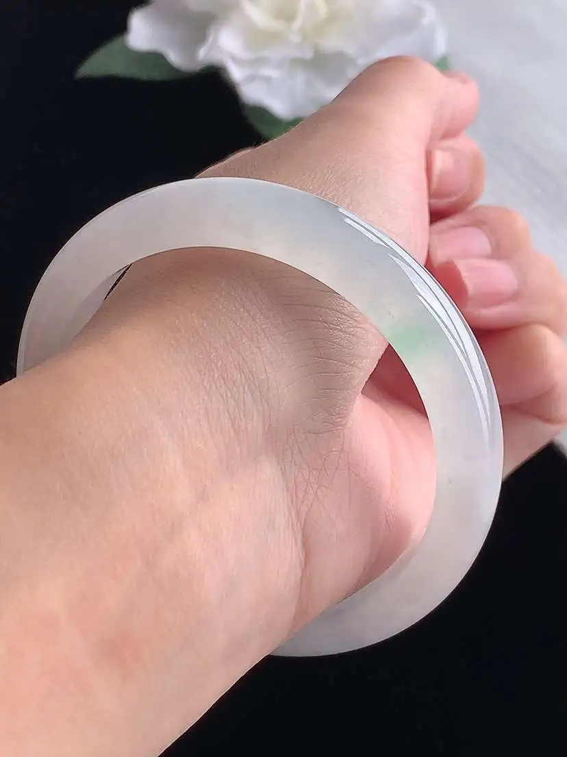 a货翡翠老坑冰种飘绿正装正圈手镯56-57圈口  尺寸56.8×12×7.6mm 重量52.82g 1013