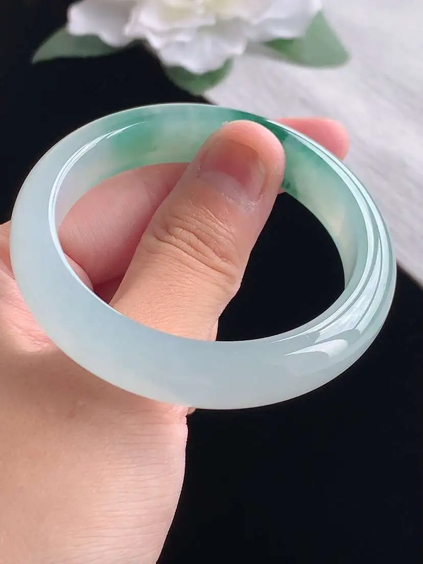 a货翡翠老坑冰种飘花正装正圈手镯50-51小圈口 尺寸50×11.2×7.2mm 重量42.60g 1013