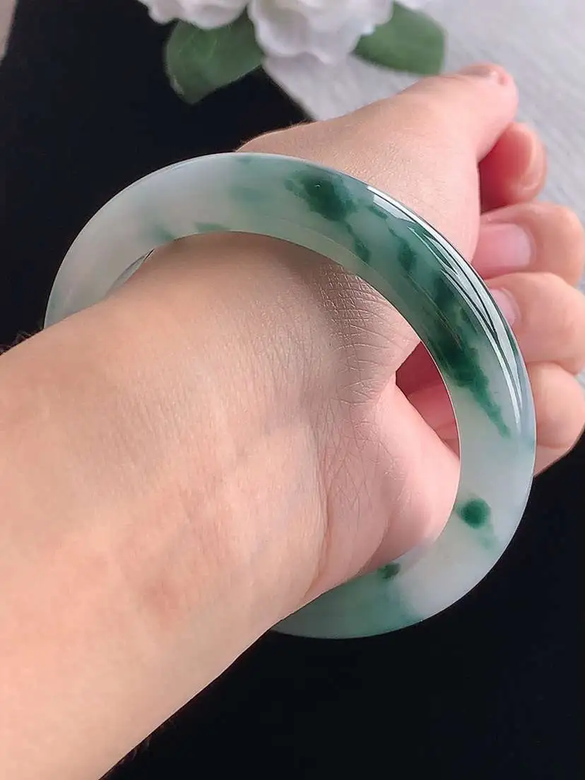a货翡翠老坑冰种飘花正装正圈手镯56-57圈口  尺寸56.8×12×8.6mm 重量60.80g 1014