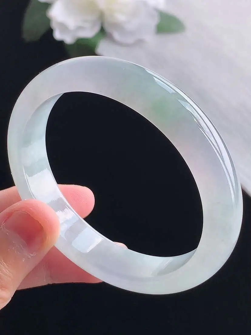 a货翡翠老坑冰种飘花贵妃手镯54-55圈口  尺寸54.2×49×12.2×7.3mm 重量45.4