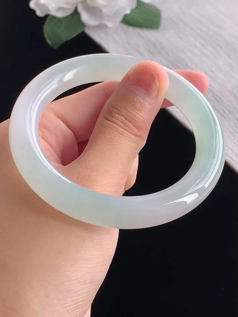 a货翡翠老坑冰种白月光圆条手镯54-55圈口 尺寸54.8×10mm 重量55.60g 1014