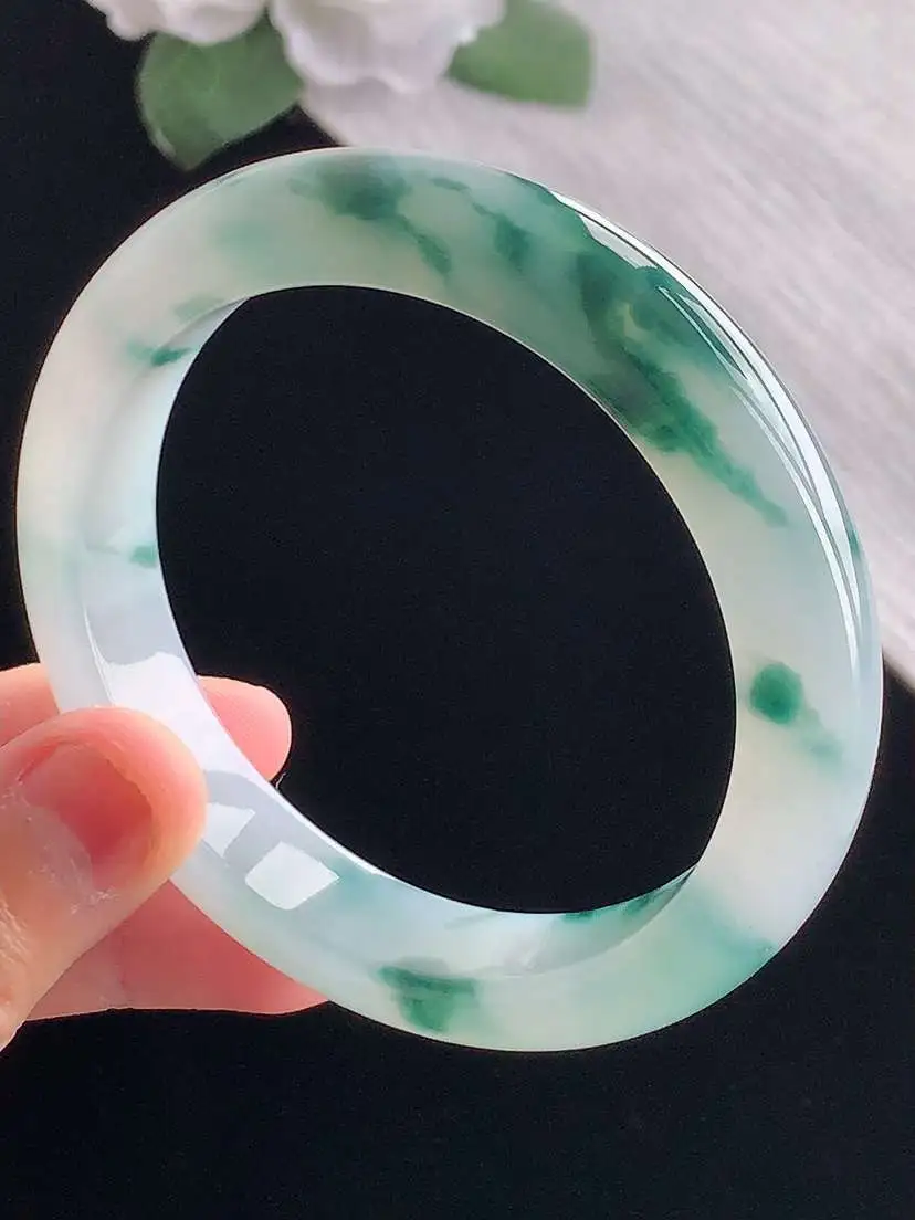 a货翡翠老坑冰种飘花正装正圈手镯56-57圈口  尺寸56.8×12×8.6mm 重量60.80g 
