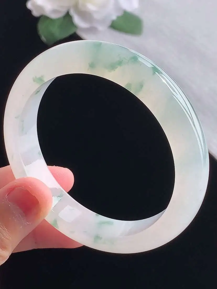 a货翡翠老坑冰种飘花正装正圈手镯55-56圈口  尺寸55.8×12.6×8mm 重量59.22g 