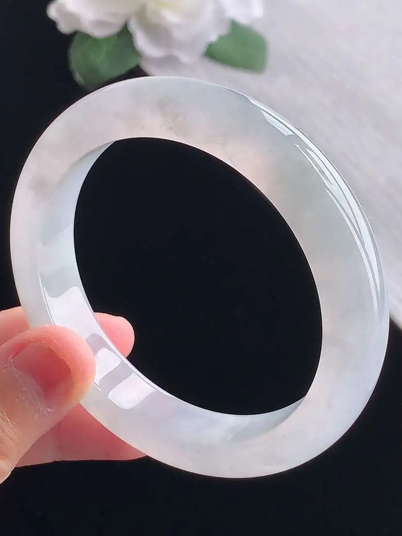 a货翡翠老坑冰种白月光正装正圈手镯56-57圈口  尺寸56×12.8×8.5mm 重量62.72g 1014
