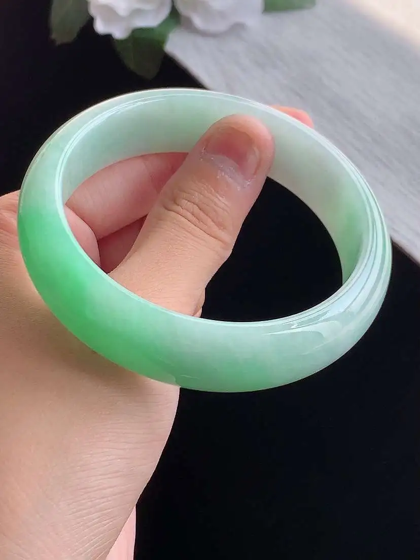 a货翡翠老坑冰种飘绿宽边正装正圈手镯59-60大圈口 尺寸59×16×7.3mm 重量69.80g 1014