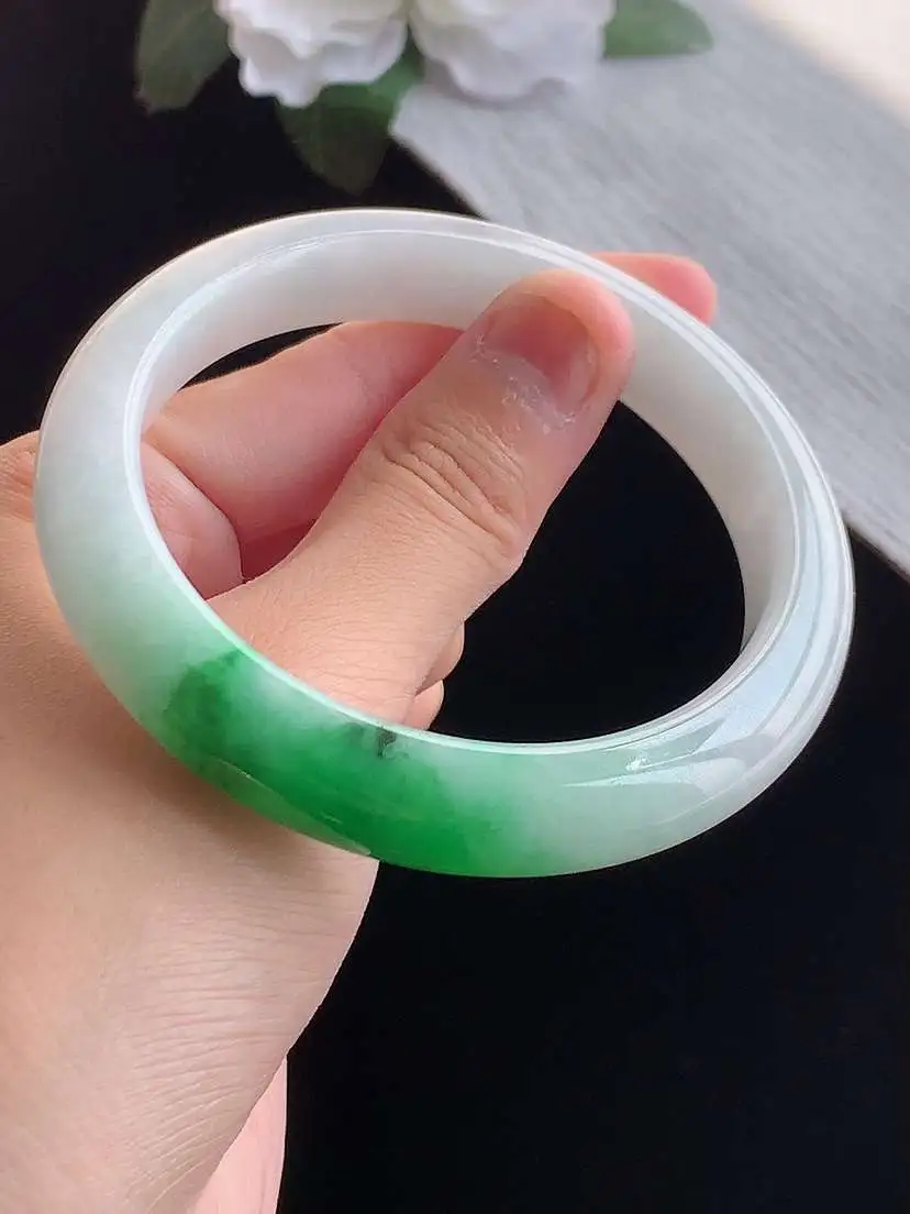 a货翡翠老坑冰种飘绿正装正圈手镯59-60大圈口  尺寸59.4×11.8×8.8mm 重量61.12g 1014