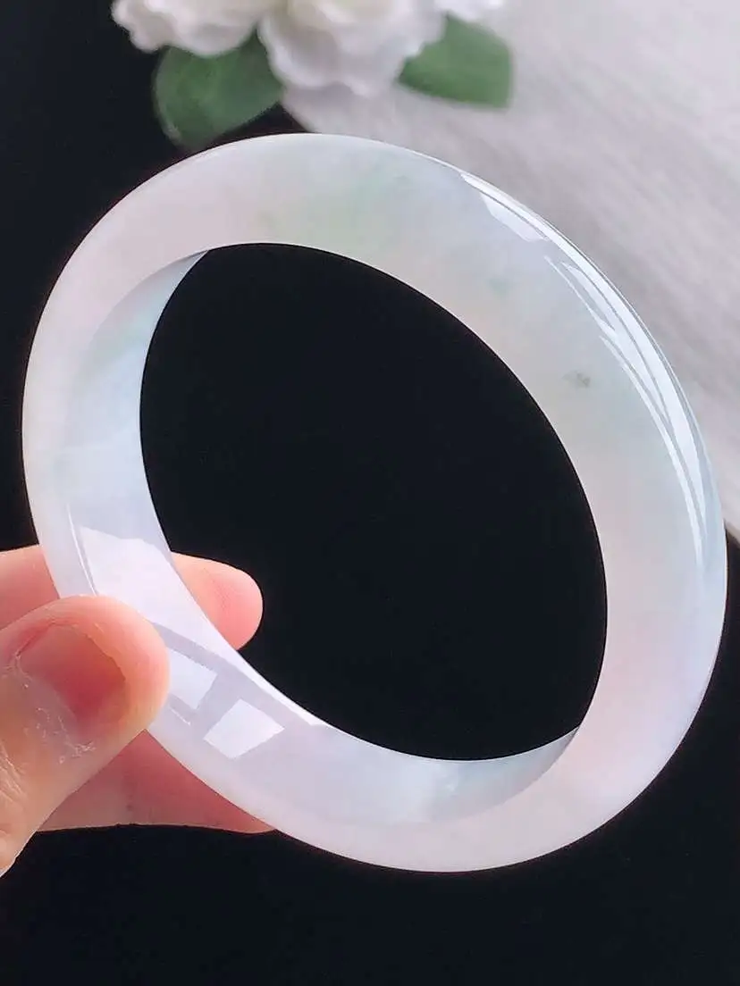 a货翡翠老坑冰种飘花正装正圈手镯58-59圈口  尺寸58.2×13.5×7.8mm 重量63.25