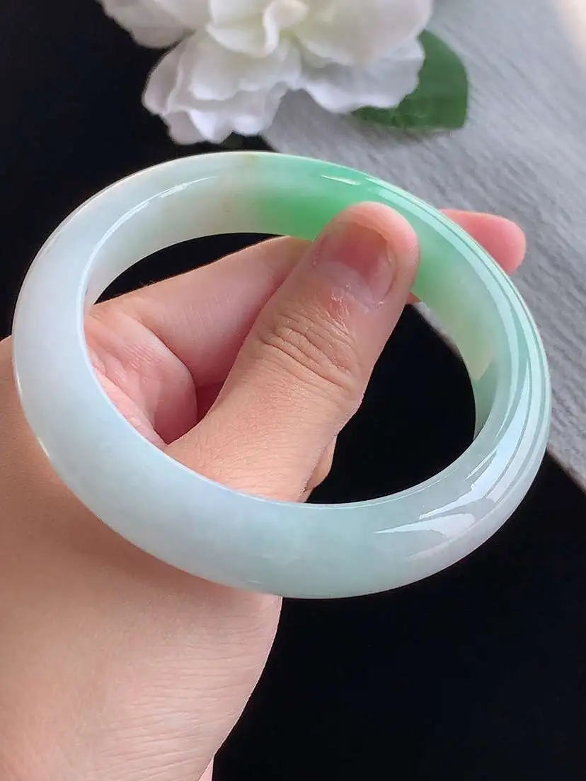 a货翡翠老坑冰种黄加绿双彩正装正圈手镯57-58圈口 尺寸57×12.8×8.8mm 重量66.40g 1015