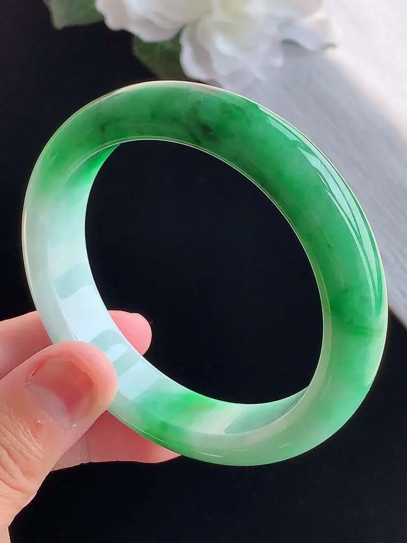 a货翡翠老坑冰种飘绿半山半水正装正圈手镯53-54圈口  尺寸53.6×12.8×8mm 重量53.60g 1015