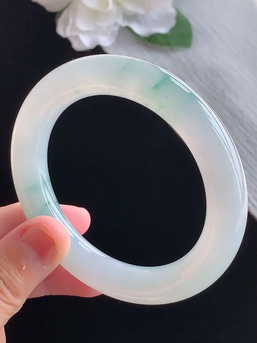 a货翡翠老坑冰种飘花圆条手镯54-55圈口  尺寸54.3×10.8mm 重量64.36g 1015
