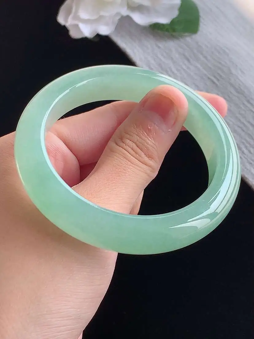 a货翡翠老坑冰种满绿正装正圈手镯54-55圈口  尺寸54.5×11.8×8.6mm 重量60.00g 1015