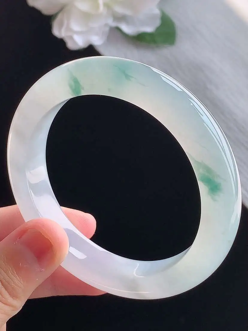 a货翡翠老坑冰种飘花厚装正装正圈手镯56-57圈口，尺寸56×12×9mm 重量65.08g 101