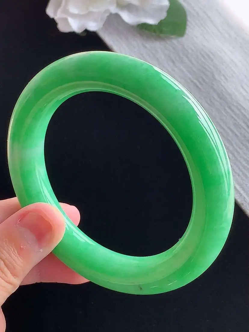 a货翡翠老坑冰种满绿胖圆条手镯57-58圈口 尺寸57×11.2mm 重量77.96g 1015