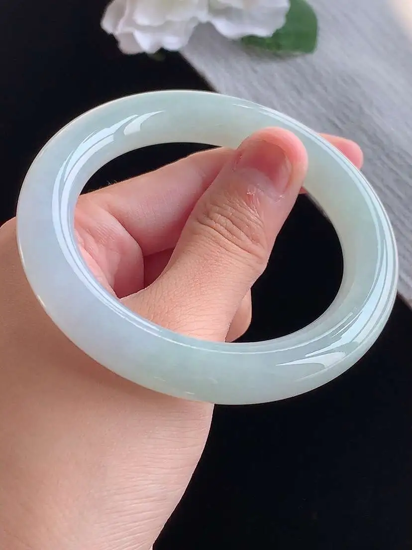 a货翡翠老坑冰种晴水圆条手镯55-56圈口  尺寸55.8×10.8mm 重量67.48g 1015