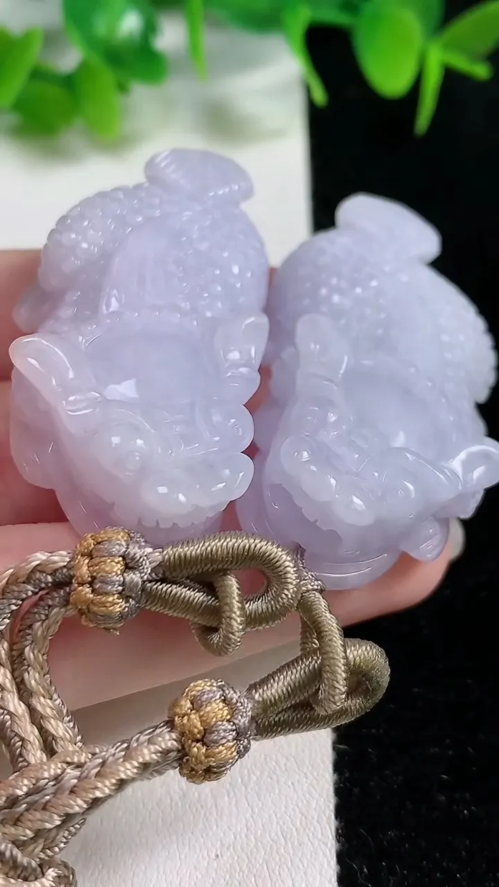 天然A货翡翠紫罗兰貔貅吊坠一对，尺寸47-25-10，重:60.30g
10月16日