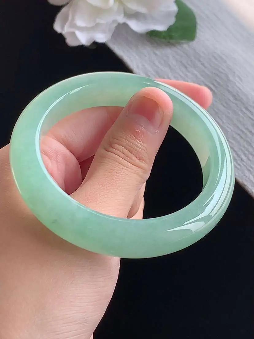 a货翡翠老坑冰种满绿正装正圈手镯54-55圈口  尺寸54.5×11.8×8.6mm 重量60.00g 1015
