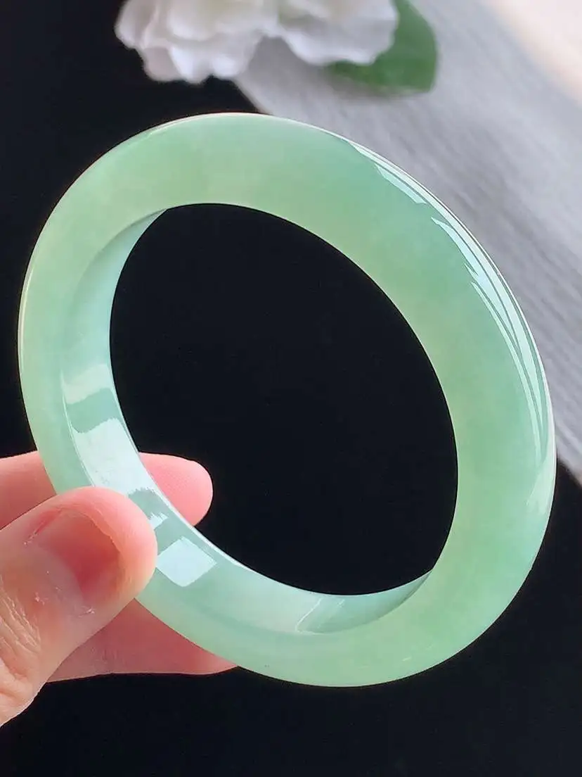 a货翡翠老坑冰种满绿正装正圈手镯54-55圈口  尺寸54.5×11.8×8.6mm 重量60.00g 1015